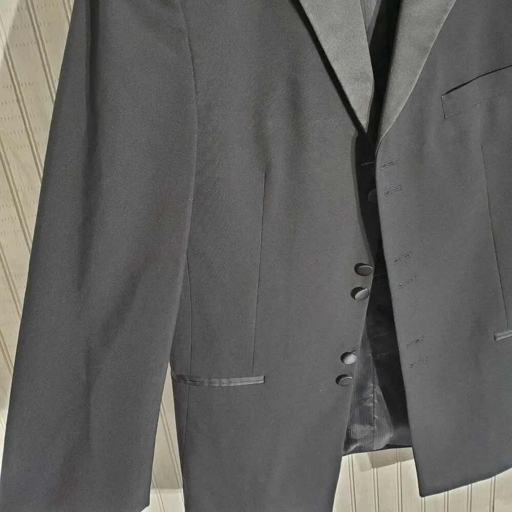 FLUMAGALLI'S TUXEDO BLACK LONG SLEEVE WOOL SIZE 42L